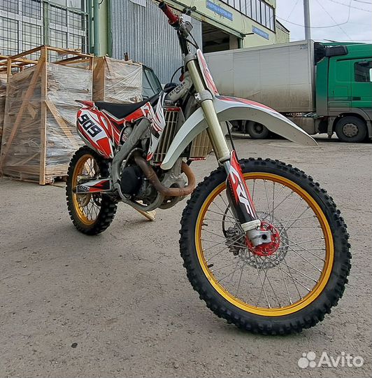 Кроссовый мотоцикл Хонда crf450r