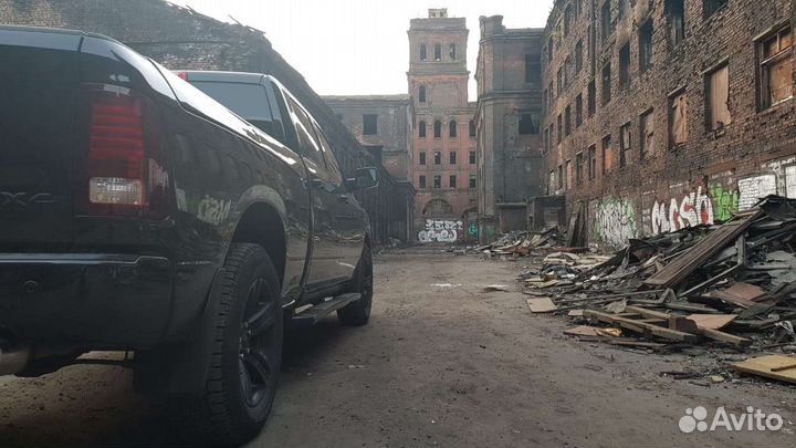 Аренда автомобиля пикап Dodge RAM с водителем