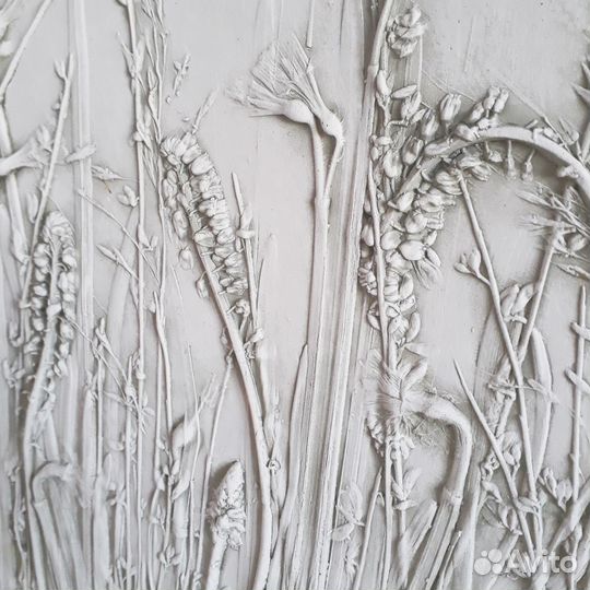 Ботанический барельеф 