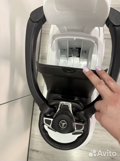 Машина толокар с ручкой