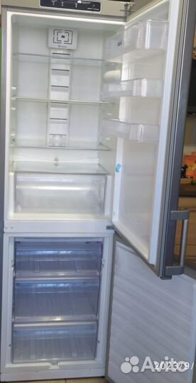Холодильник бу whirlpool