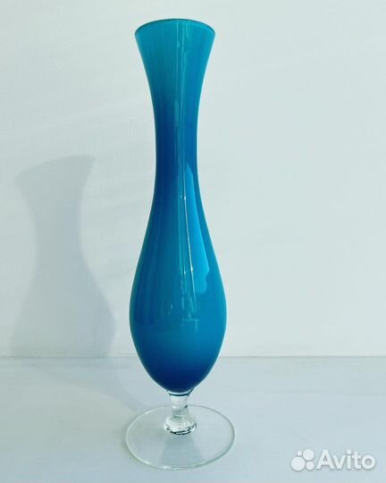 Опаловая ваза