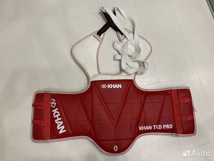 Форма для тхэквондо 150 и защита khan