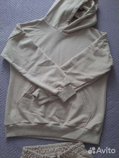 Спортивный костюм женский новый 46 размер
