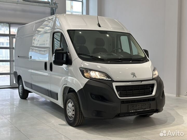 Peugeot Boxer цельнометаллический, 2023