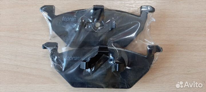 Колодки тормозные передние Фольксваген Гольф 4