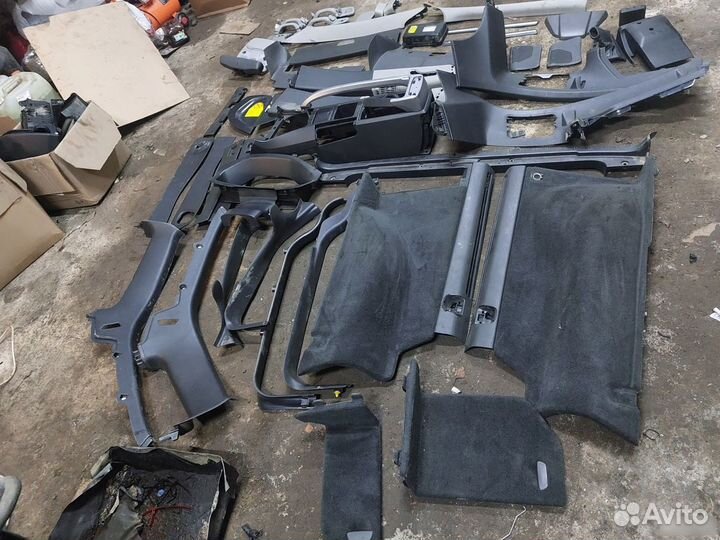 Пластик салона Volvo XC70