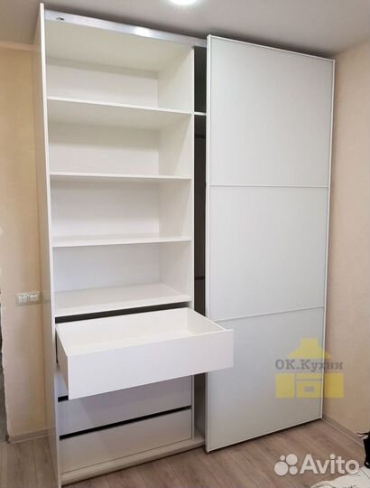 Дверный шкаф