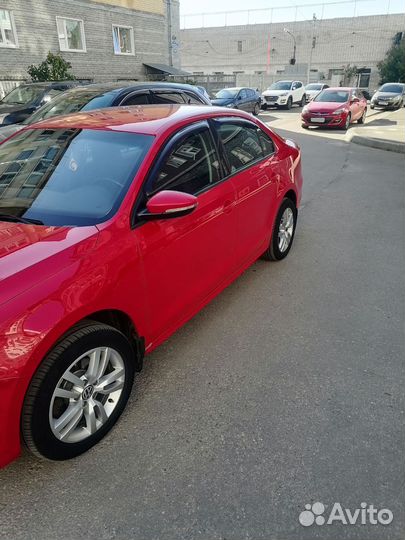 Volkswagen Jetta, 2012