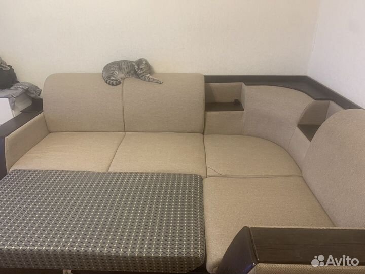 Продам угловой диван