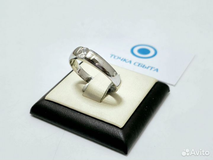 Золотое Кольцо с брилиантом 0,45 Ct 750 пробы