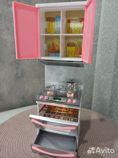 Кухня для кукольного дома Барби