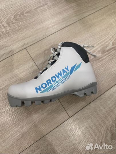 Лыжные ботинки детские 34