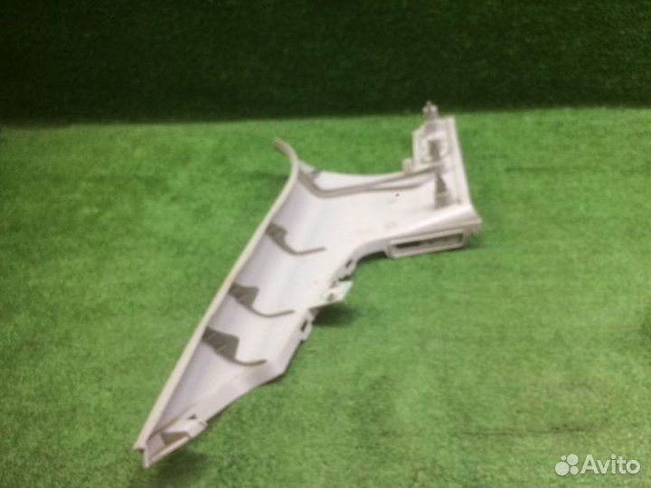 Обшивка стойки правая Ford Focus 2 седан 1.8 2008