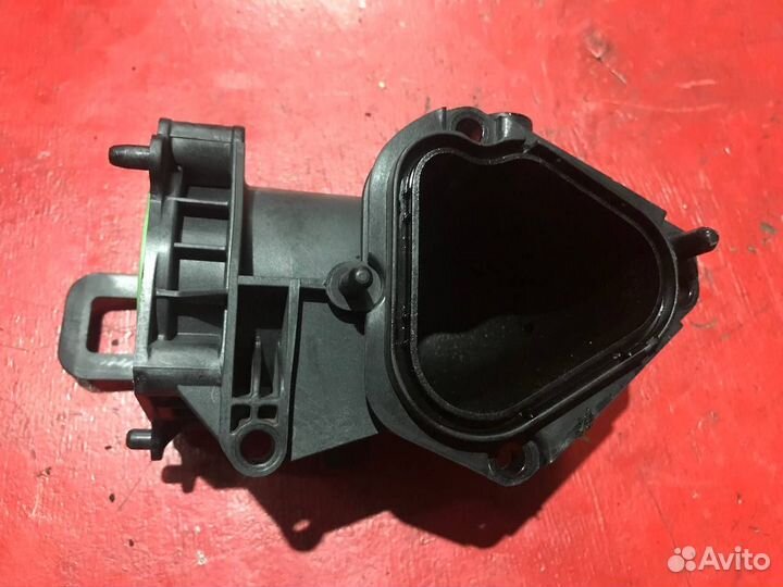 Патрубок впускного коллектора Volkswagen Golf CAV