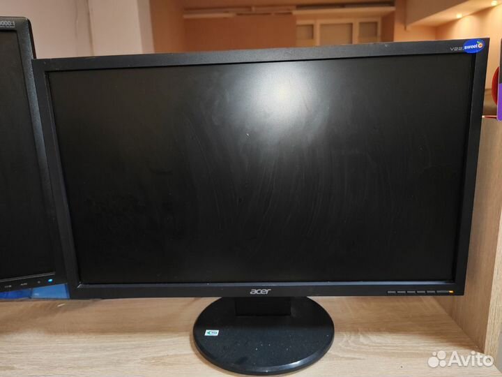 Офисные мониторы 19 и 22 и пк в хорошем состоянии