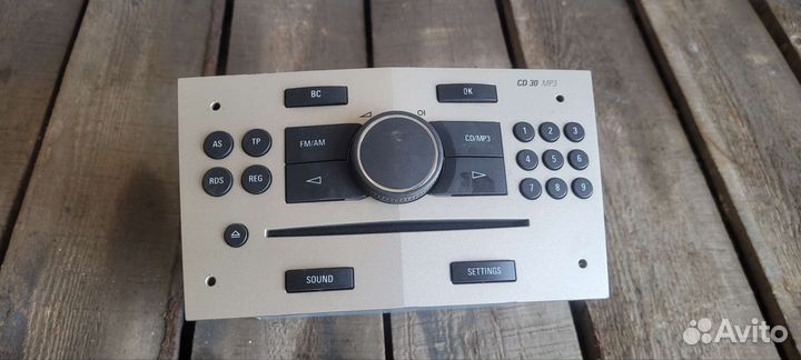 Штатный магнитофон Opel Astra H