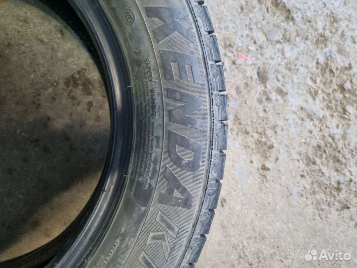 Kingboss G326 215/60 R16