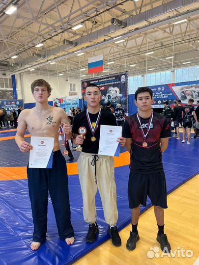 Тренер по смешанным боевым единоборствам