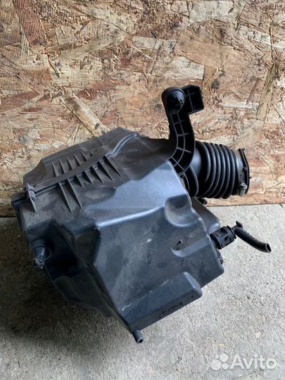 Корпус воздушного фильтра Volvo V50 S40 B4204S3