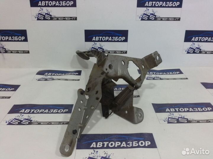 Педаль сцепления Ford Focus 2