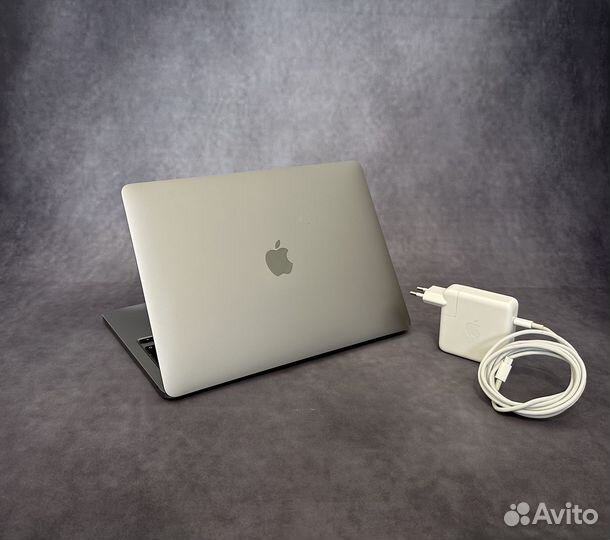Apple MacBook Pro 13 2020 8/256gb