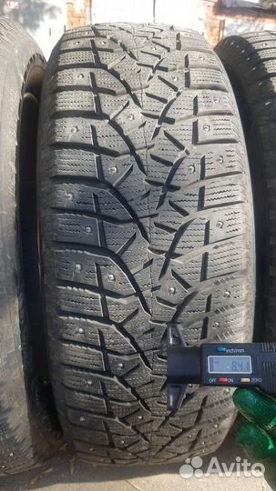 Bridgestone Blizzak Spike-02 225/55 R19