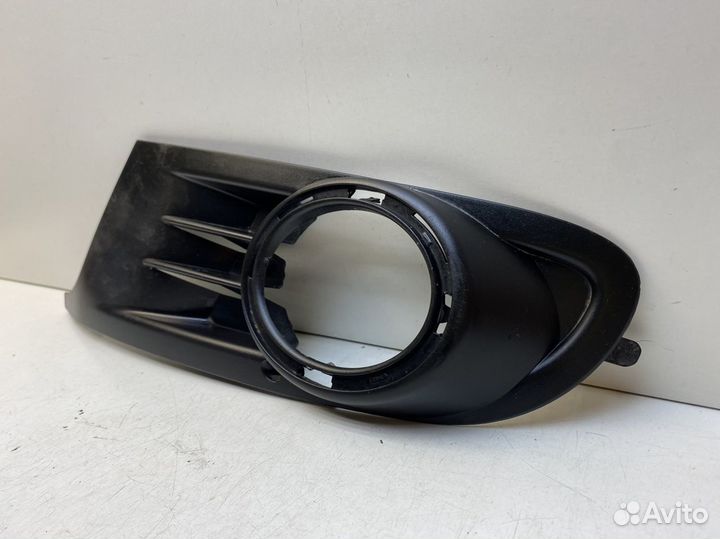 Решётка в бампер левая Volkswagen Golf VI 2009-201