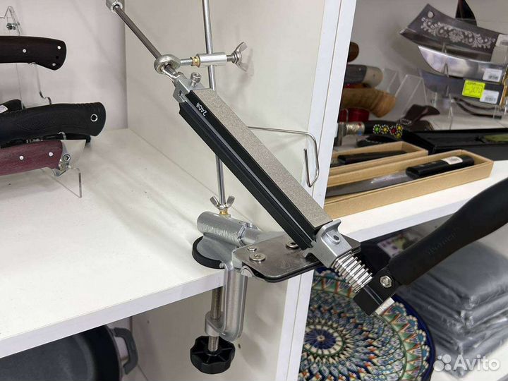 Точилка для ножей с поворотным механизмом