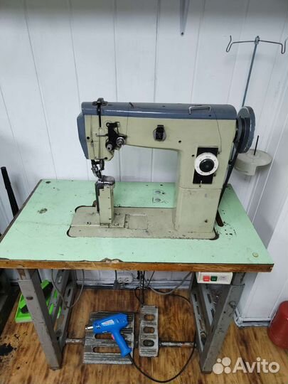 Колонковая швейная машина бу