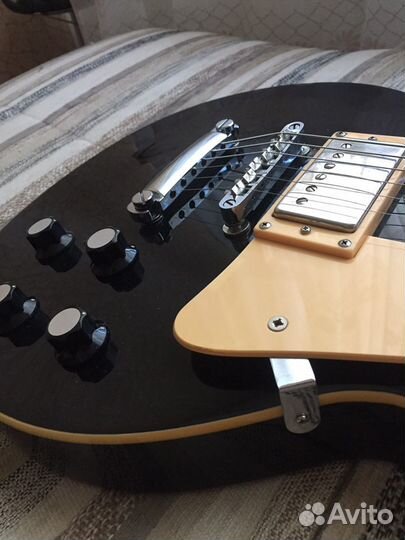 Электрогитара Santana Les Paul