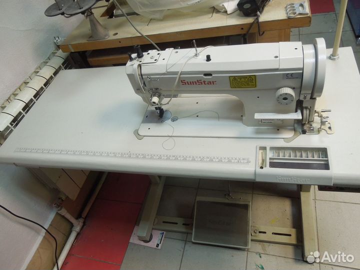 Промышленная швейная машинка, оверлок 5 ниточный
