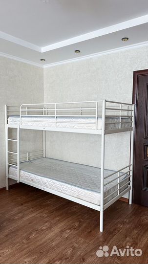 Двухъярусная кровать бу с матрасами