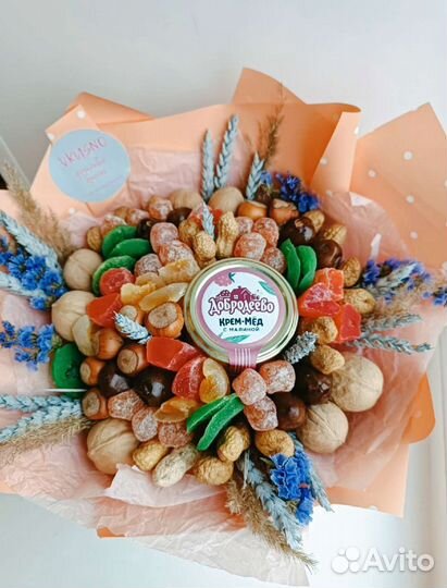 Букет из орехов, сухофруктов,фруктовый