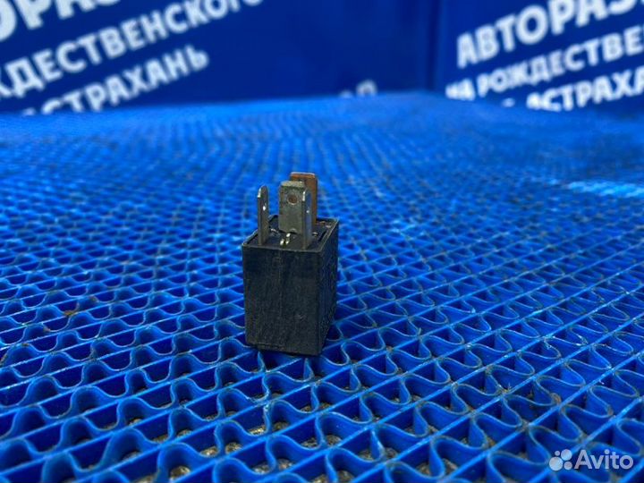 Реле Daewoo Nexia седан 2006