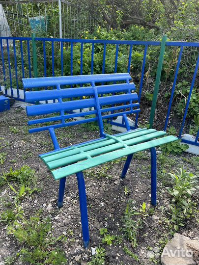 Скамейка и столик