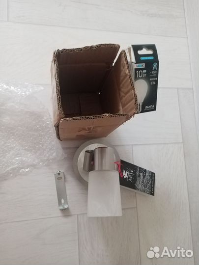 Настенный светильник бра