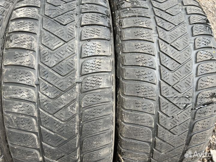 Pirelli Winter Sottozero 3 235/45 R19 99V