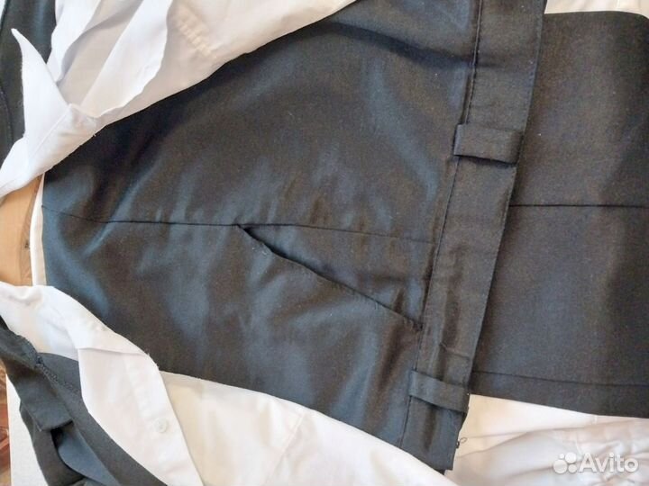 Форма охранника с белой рубашкой