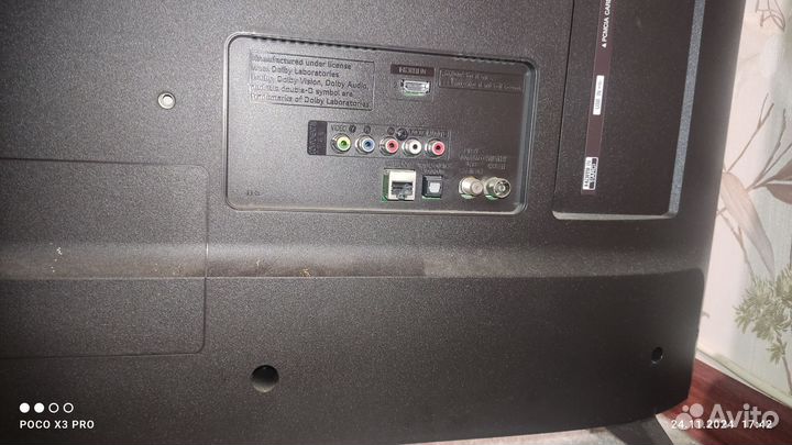 Продам на запчасти телевизор