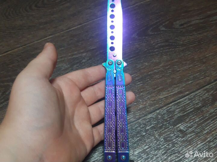 Продаю нож бабочка