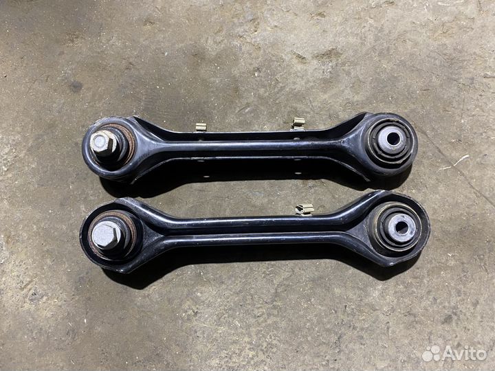 Рычаг поперечный верхний BMW E81 E87 E90