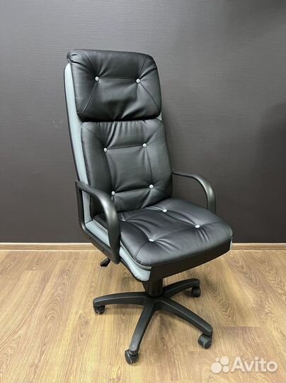 Офисное кресло. Доставка до двери