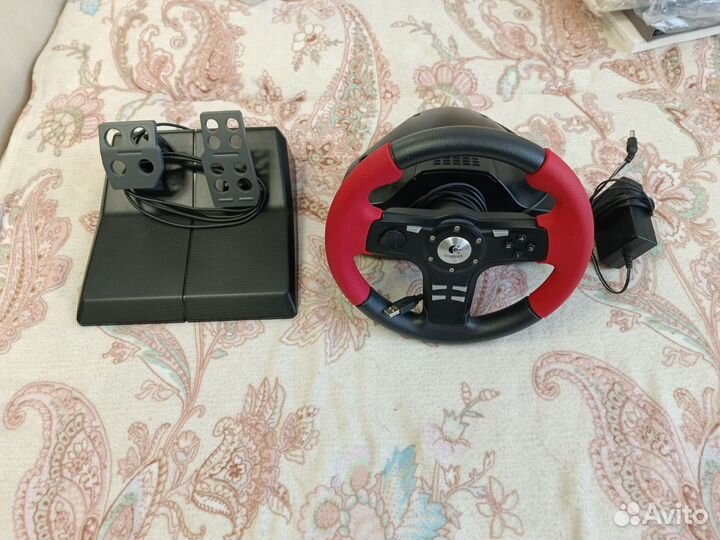 Игровой руль logitech