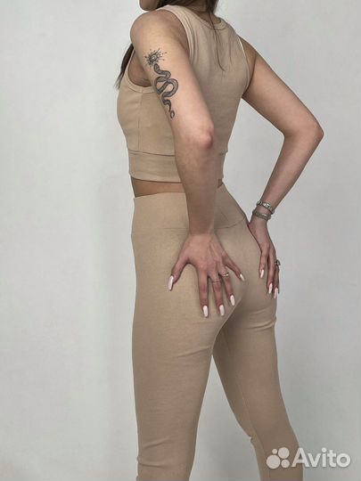 Спортивный костюм для фитнеса