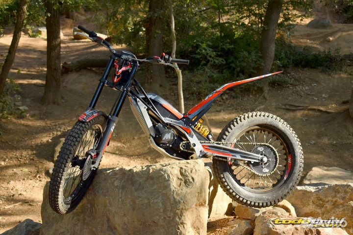 Электромотоцикл Mecatecno Dragonfly