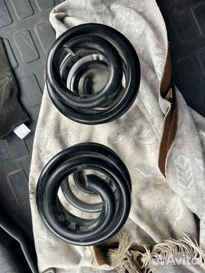 Передние амортизаторы и задние пружины WV T5