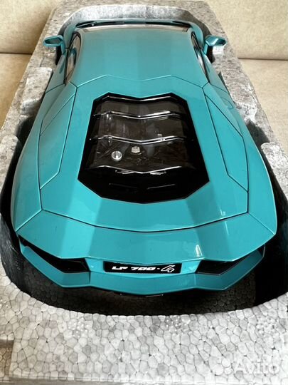 Lamborghini Aventador LP 700-4 Autoart 1:18