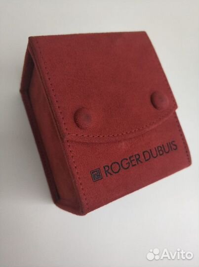 Roger dubuis для хранения и транспортировки часов