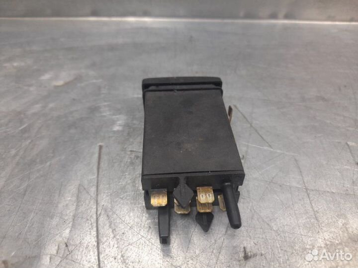 Кнопка обогрева заднего стекла Audi A4 B5